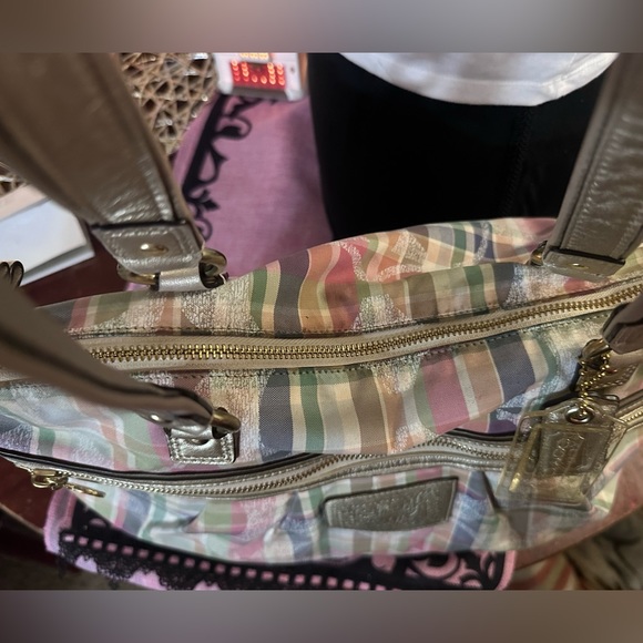 Large sized Coach Poppy multi-colored Spring edition Tote bag - Picture 4 of 16